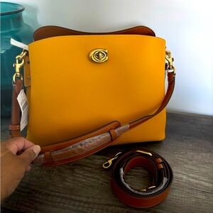 Elegant Willow Shoulder Bag in Flax